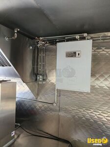 2002 P42 Step Van Kitchen Food Truck All-purpose Food Truck Prep Station Cooler California Gas Engine for Sale