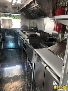 2002 P42 Stepvan Kitchen Food Truck All-purpose Food Truck Exhaust Fan Virginia Diesel Engine for Sale