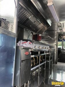 2002 P42 Stepvan Kitchen Food Truck All-purpose Food Truck Pro Fire Suppression System Virginia Diesel Engine for Sale