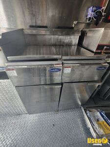 2002 P42 Taco Food Truck Triple Sink Virginia Diesel Engine for Sale