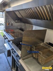 2002 P74 Step Van Kitchen Food Truck All-purpose Food Truck Generator New Jersey Diesel Engine for Sale