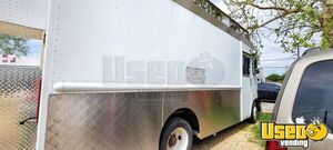2002 Step Van Kitchen Food Truck All-purpose Food Truck Air Conditioning Texas Diesel Engine for Sale