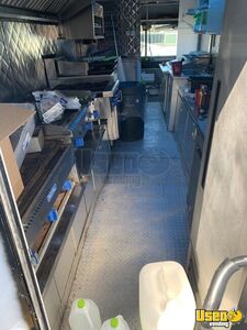 2002 Step Van Kitchen Food Truck All-purpose Food Truck Exterior Customer Counter New York Diesel Engine for Sale