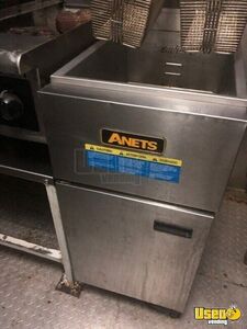 2002 Step Van Kitchen Food Truck All-purpose Food Truck Exterior Customer Counter New York Gas Engine for Sale