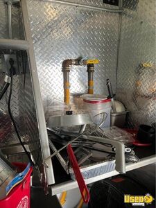 2002 Step Van Kitchen Food Truck All-purpose Food Truck Flatgrill Connecticut Gas Engine for Sale