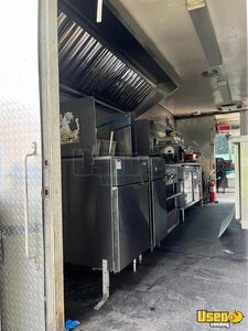 2002 Step Van Kitchen Food Truck All-purpose Food Truck Insulated Walls Connecticut Gas Engine for Sale