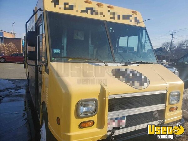 2002 Step Van Kitchen Food Truck All-purpose Food Truck Massachusetts Diesel Engine for Sale