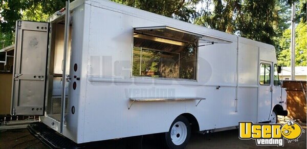 2002 Step Van Kitchen Food Truck All-purpose Food Truck Oregon Diesel Engine for Sale