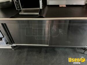 2002 Step Van Kitchen Food Truck All-purpose Food Truck Prep Station Cooler Connecticut Gas Engine for Sale