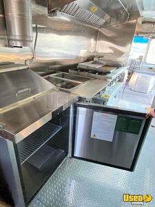 2002 Step Van Kitchen Food Truck All-purpose Food Truck Refrigerator Colorado Gas Engine for Sale