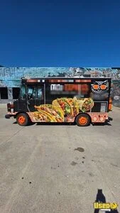 2002 Taco Food Truck Air Conditioning Michigan for Sale