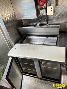 2002 Utilimaster All-purpose Food Truck Fryer British Columbia Diesel Engine for Sale