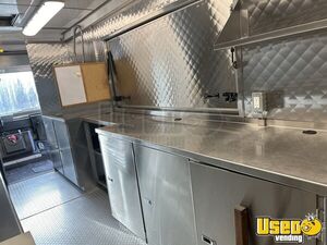 2002 Utilimaster All-purpose Food Truck Propane Tank British Columbia Diesel Engine for Sale