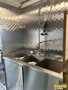 2002 Utilimaster All-purpose Food Truck Shore Power Cord British Columbia Diesel Engine for Sale