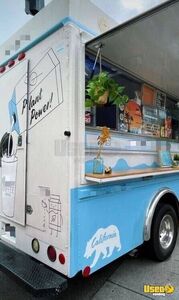 2002 Utilimaster Coffee Truck Coffee & Beverage Truck Diamond Plated Aluminum Flooring California Gas Engine for Sale