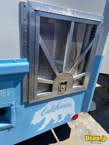 2002 Utilimaster Coffee Truck Coffee & Beverage Truck Upright Freezer California Gas Engine for Sale