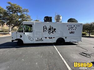2002 Utilimaster Kitchen Food Truck All-purpose Food Truck Concession Window South Carolina Gas Engine for Sale