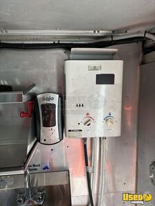 2002 Utilimaster Kitchen Food Truck All-purpose Food Truck Double Sink South Carolina Gas Engine for Sale