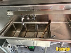 2002 Utilimaster Kitchen Food Truck All-purpose Food Truck Sound System South Carolina Gas Engine for Sale