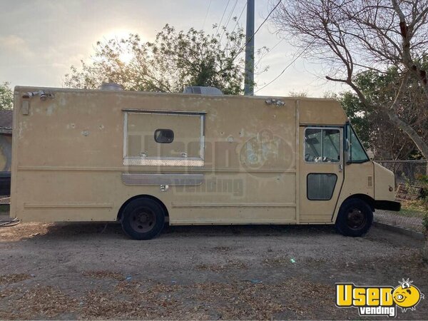 2002 Utilimaster Step Van Kitchen Food Truck All-purpose Food Truck Texas Gas Engine for Sale