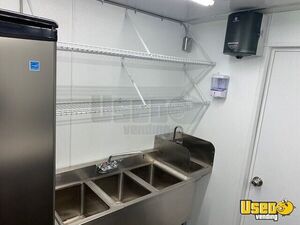 2002 W42 All-purpose Food Truck All-purpose Food Truck Prep Station Cooler Tennessee Gas Engine for Sale