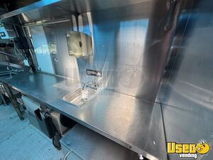 2002 Workhorse All-purpose Food Truck 37 New Jersey Diesel Engine for Sale