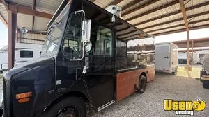2002 Workhorse All-purpose Food Truck Concession Window Texas Diesel Engine for Sale