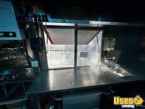 2002 Workhorse All-purpose Food Truck Hand-washing Sink New Jersey Diesel Engine for Sale