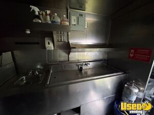2002 Workhorse All-purpose Food Truck Prep Station Cooler Texas Diesel Engine for Sale