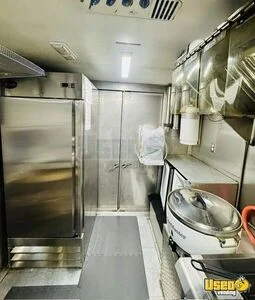 2002 Workhorse All-purpose Food Truck Stainless Steel Wall Covers North Carolina Diesel Engine for Sale