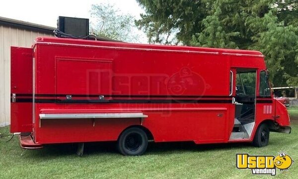 2002 Workhorse All-purpose Food Truck Texas Gas Engine for Sale