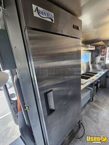 2002 Workhorse All-purpose Food Truck Upright Freezer Virginia Diesel Engine for Sale