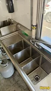 2002 Workhorse All-purpose Food Truck Work Table Kentucky Diesel Engine for Sale