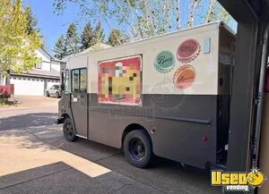 2002 Workhorse Coffee & Beverage Truck Stainless Steel Wall Covers Oregon Diesel Engine for Sale