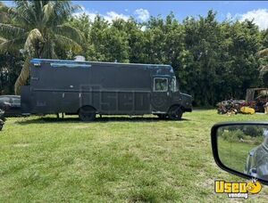 2002 Workhorse Custom All-purpose Food Truck Concession Window Florida Diesel Engine for Sale
