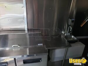 2002 Workhorse Mobile Pizza Parlor Pizza Food Truck Work Table Colorado Diesel Engine for Sale