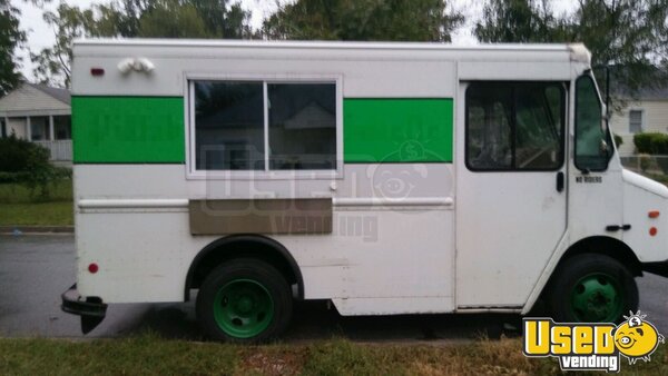 2002 Workhorse P30 Step Van Kitchen Food Truck All-purpose Food Truck Maryland Gas Engine for Sale