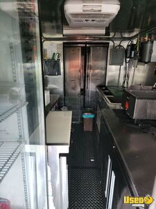 2002 Workhorse P42 All-purpose Food Truck Diamond Plated Aluminum Flooring Indiana Gas Engine for Sale