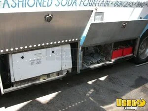 2002 Workhorse P42 All-purpose Food Truck Interior Lighting California for Sale