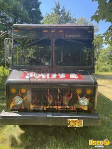 2002 Workhorse P42 Kitchen Food Truck All-purpose Food Truck Concession Window Maryland Diesel Engine for Sale