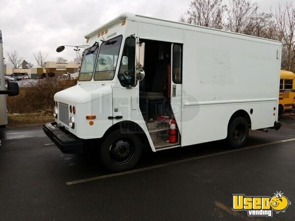 2002 Workhorse Parcel Delivery Van Stepvan Connecticut Diesel Engine for Sale