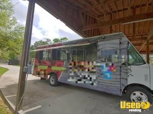 2002 Workhorse Step Van Kitchen Food Truck All-purpose Food Truck Air Conditioning Texas Gas Engine for Sale