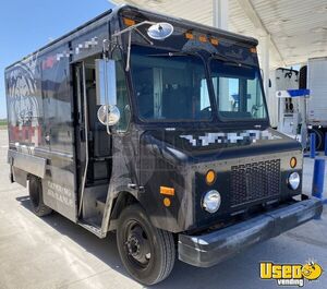 2002 Workhorse Step Van Kitchen Food Truck All-purpose Food Truck Concession Window Kansas Diesel Engine for Sale