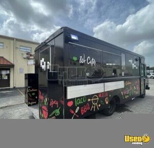 2002 Workhorse Step Van Kitchen Food Truck All-purpose Food Truck Concession Window Rhode Island Diesel Engine for Sale