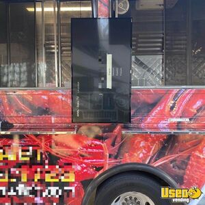 2002 Workhorse Step Van Kitchen Food Truck All-purpose Food Truck Concession Window Texas Gas Engine for Sale