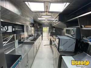 2002 Workhorse Step Van Kitchen Food Truck All-purpose Food Truck Generator California Gas Engine for Sale