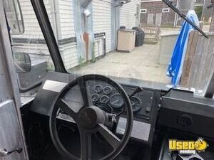 2002 Workhorse Step Van Kitchen Food Truck All-purpose Food Truck Generator Rhode Island Diesel Engine for Sale