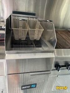2002 Workhorse Step Van Kitchen Food Truck All-purpose Food Truck Microwave Rhode Island Diesel Engine for Sale