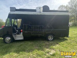 2002 Workhorse Step Van Kitchen Food Truck All-purpose Food Truck Ohio Gas Engine for Sale