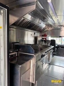 2002 Workhorse Step Van Kitchen Food Truck All-purpose Food Truck Reach-in Upright Cooler Rhode Island Diesel Engine for Sale